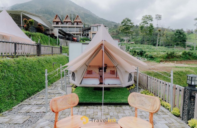 Glmaping Telaga Menjer By Travelink
