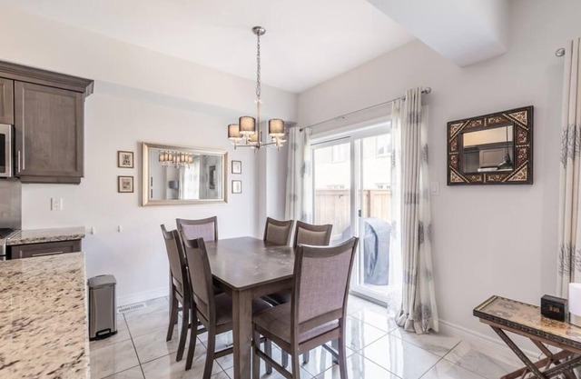GLOBALSTAY. 3-Bedroom Townhome with Fireplace Lake Ontario