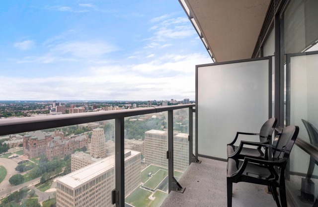 GLOBALSTAY. 3 BR Panoramas Lake Ontario