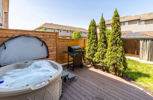 GLOBALSTAY. Modern 3-4 Bedroom Town
