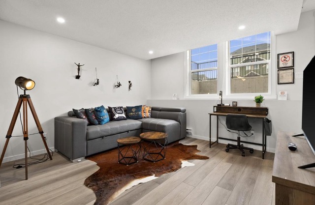 GLOBALSTAY New Apartments in Cranbrook Free street parking
