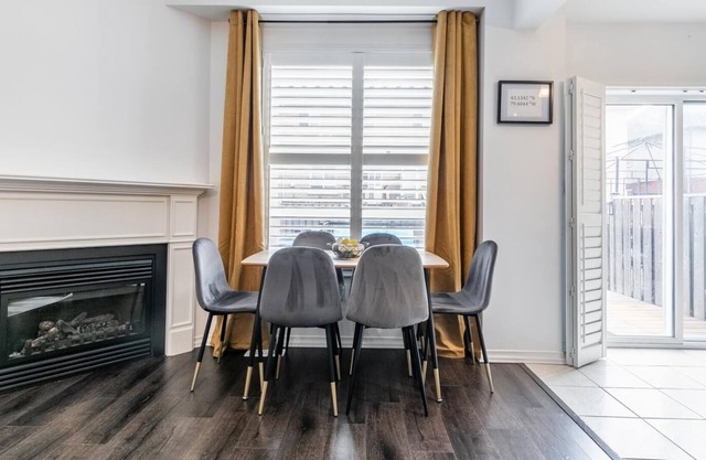 GLOBALSTAY . Spacious 3Bd 2.5Ba Townhome. Hot Tub & BBQ