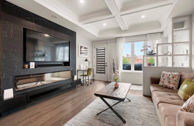 GLOBALSTAY. Townhouse in Etobicoke Minutes Away Waterfront
