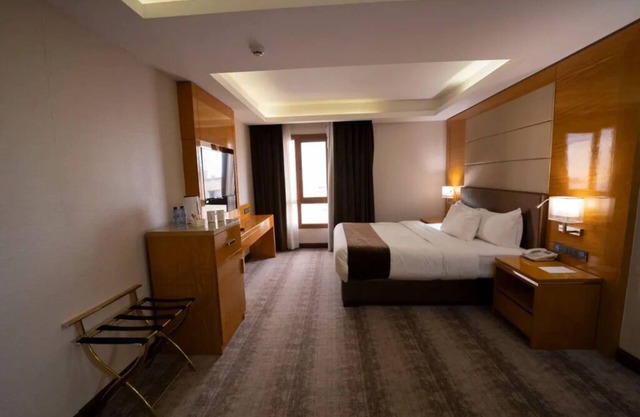 Gloria Hotel | Superior Double or Twin Room | Close to King Hussein Park