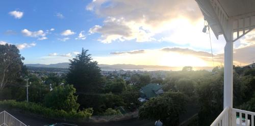 Glorious Views - beautiful 1925 heritage house