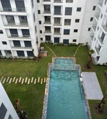 GLOURIOS Apartment pool&wifi/AC
