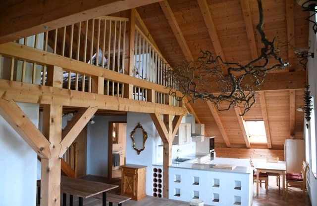 Glück vacation apartment, 110 m², with gallery and mountain view