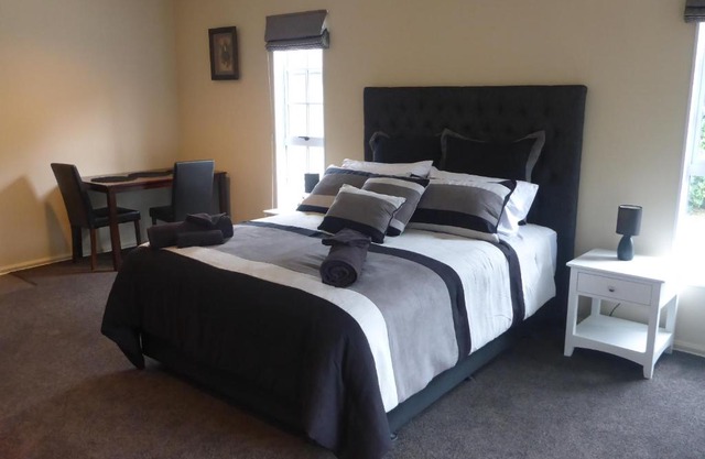 GMH Home Stay