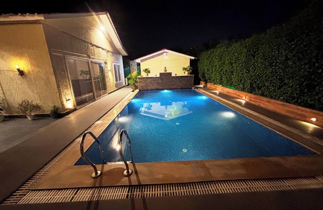 GoBravo 37: 2BHK Farm with Private Pool & Lawn,Perfect for Parties & Staycations