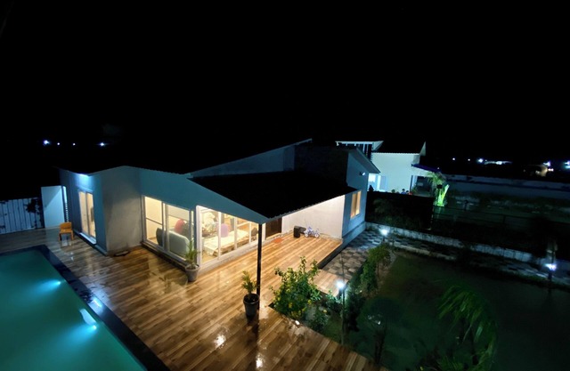 GoBravo 71- 2BHK Farm with Pool & Garden Sec150 Noida