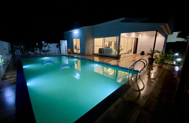 GoBravo 71: 2Bhk Farm with Pool & Garden Sector 150 Noida