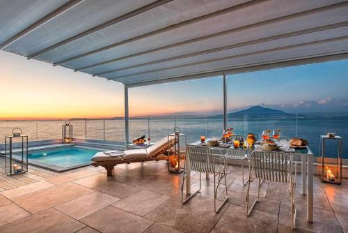 GOCCE VILLAS - Villa Degli Dei Waterfront Villa