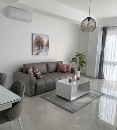 GOLD Apartment-Airport