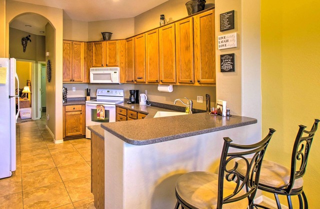 Gold Canyon Townhome w/ Golf Course View!