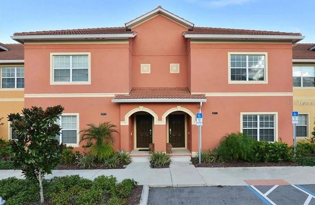 Gold Palms