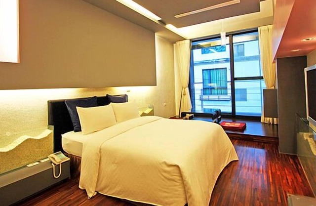 Gold Sandy Beach Hotel