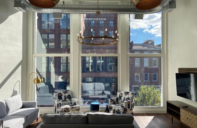 Gold Suite by Hollyhock- Executive-Level Living