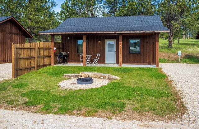 Gold Valley Camp Cabin 2 | 1 Bed, 1 Bath
