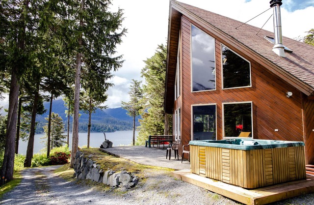 Golden Alaska Lodge - Rustic Cabin Rental in Sitka