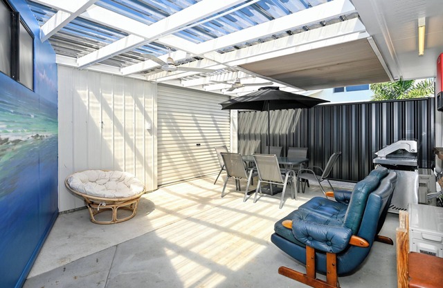 Golden Beach 1B/R Hideaway