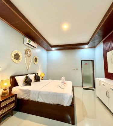 Golden Beach Hotel Sekotong