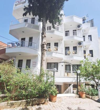 Golden Beach Hotel