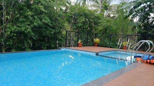 Golden Cypress Resort with Pool -Wayanad