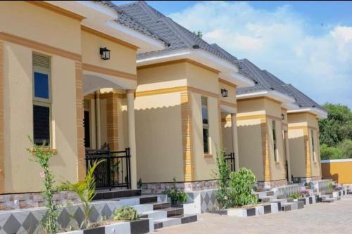 Golden hotel and apartments
