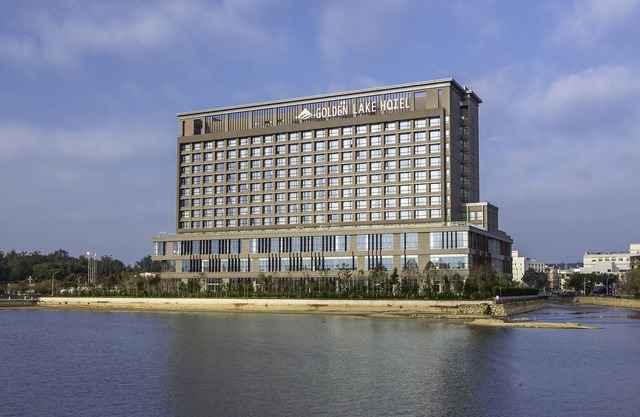 Golden Lake Hotel