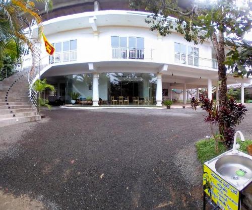 Golden Mahal Guest