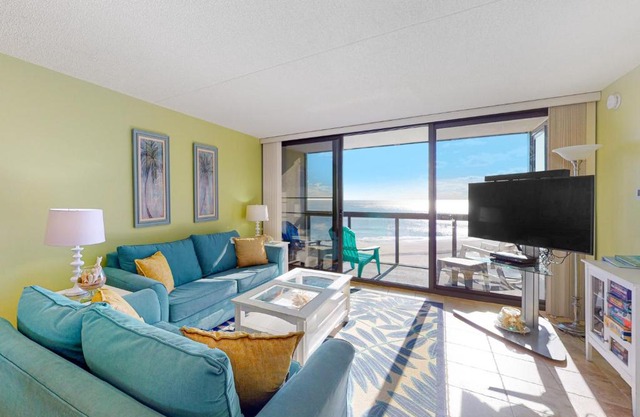Golden Sands 817