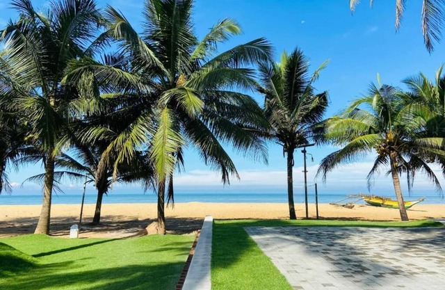 Golden Star Beach Hotel