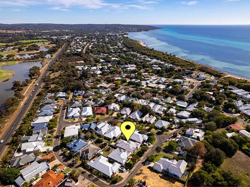 Golden Summers - Dunsborough Beach Escape