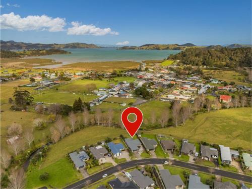 Golden Vista - Coromandel Holiday Home