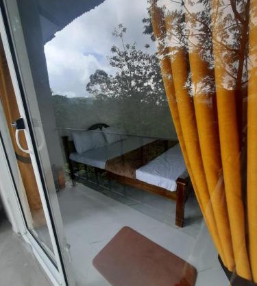 Golden Waters Stay&Dine