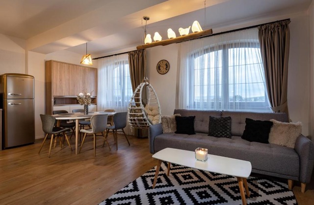 GOLDENapartment