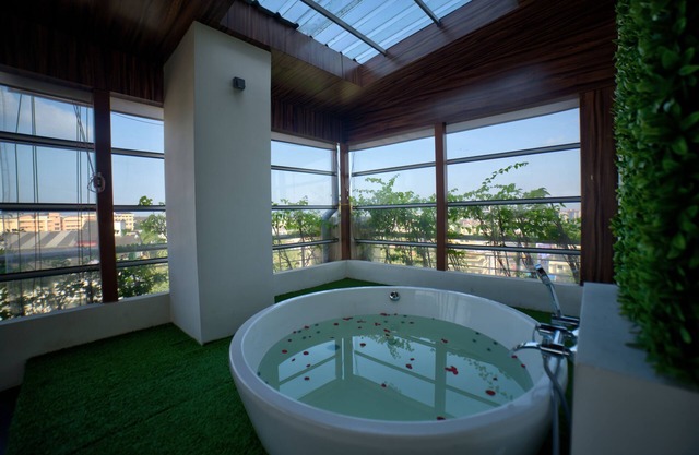 Goldfinch Hotel Mangalore