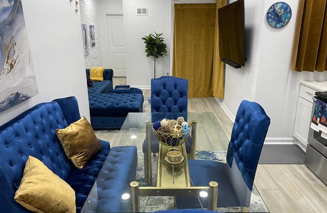 Goldie Lux - Best Luxury Stay