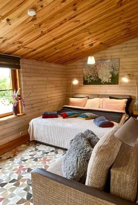 Goldingen Stone Retreat - Hot Tub and Nature