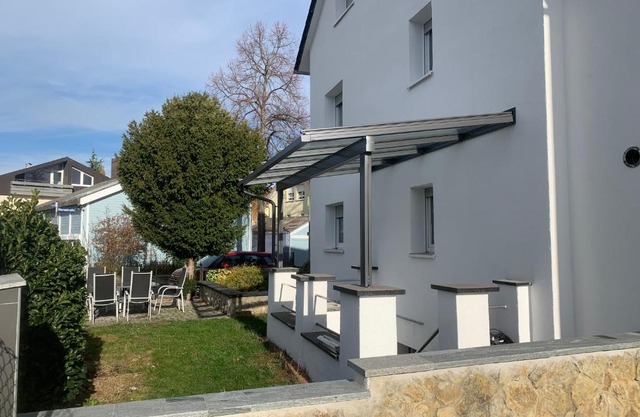 GOLDSTADT LOUNGE