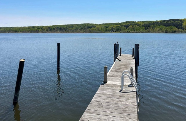 Golf/boating paradise with Lake Michigan access!