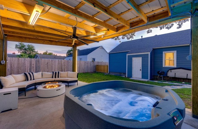 Golf Cart~Hot Tub~Near Big Rock Landing&AB Bridge