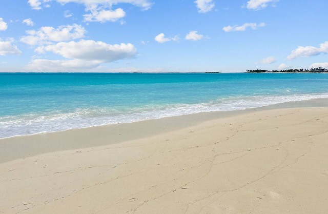 Golf Cart Included, Bimini Villa, Treasure Cay, Bahamas, 100 yards from beach