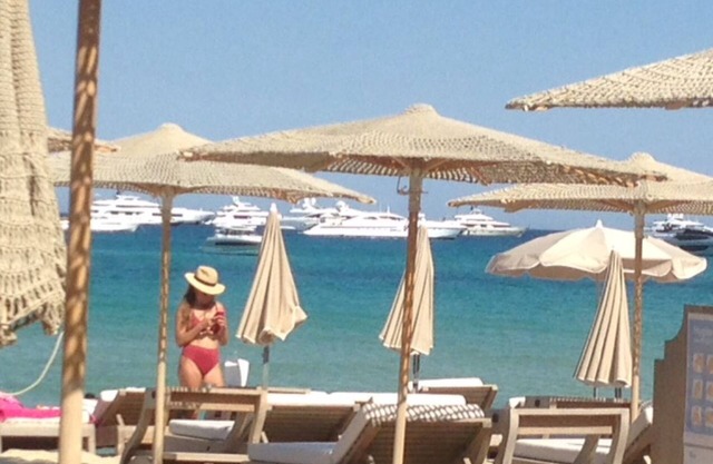 Golf de Saint Tropez, villa moderna con jardín y piscina