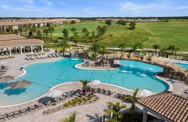 GOLF LIFE- BRAND NEW LAKEWOOD NATIONAL GOLF CLUB 2 BED / 2 BATH CONDO +...