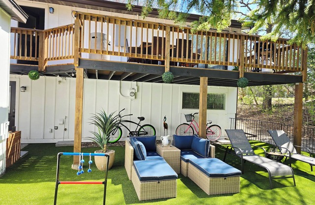 Golfers, e-bike enthusiasts, boutique lovers, girls/guys/family getaways