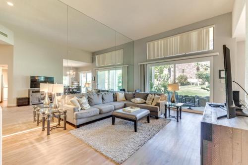 Golfers Paradise Gem with Hot Tub in La Quinta