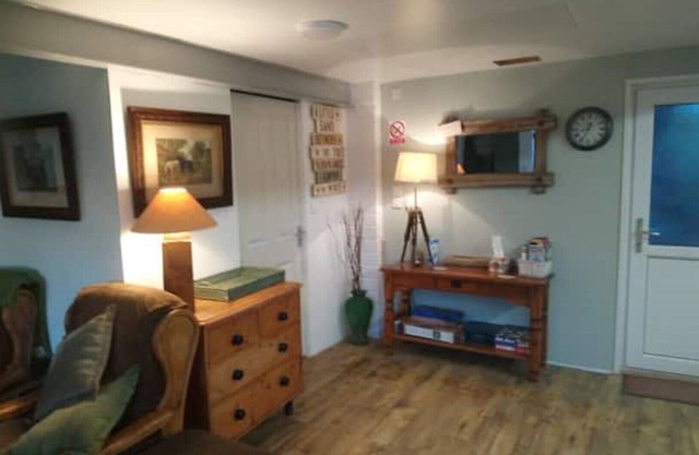 Golwg Harddwch Cottage, The Longlanes Laugharne, Carmarthen, South West Wales UK