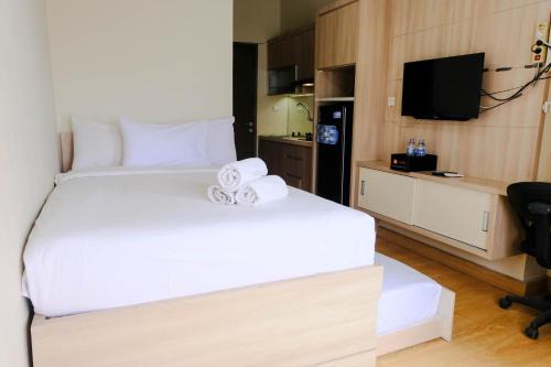 Good Deal Studio Room at Easton Park Residence Jatinangor Apartment By Travelio