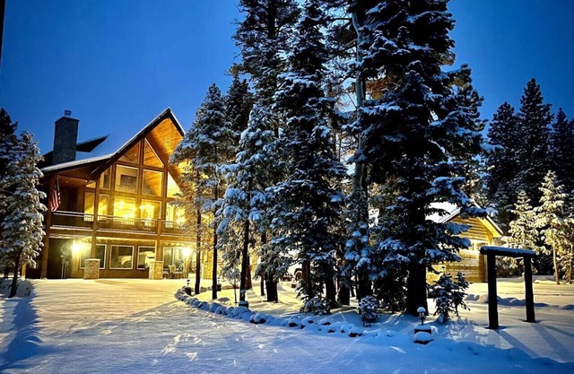 Good Karma Cabin - Luxury Mountain Retreat